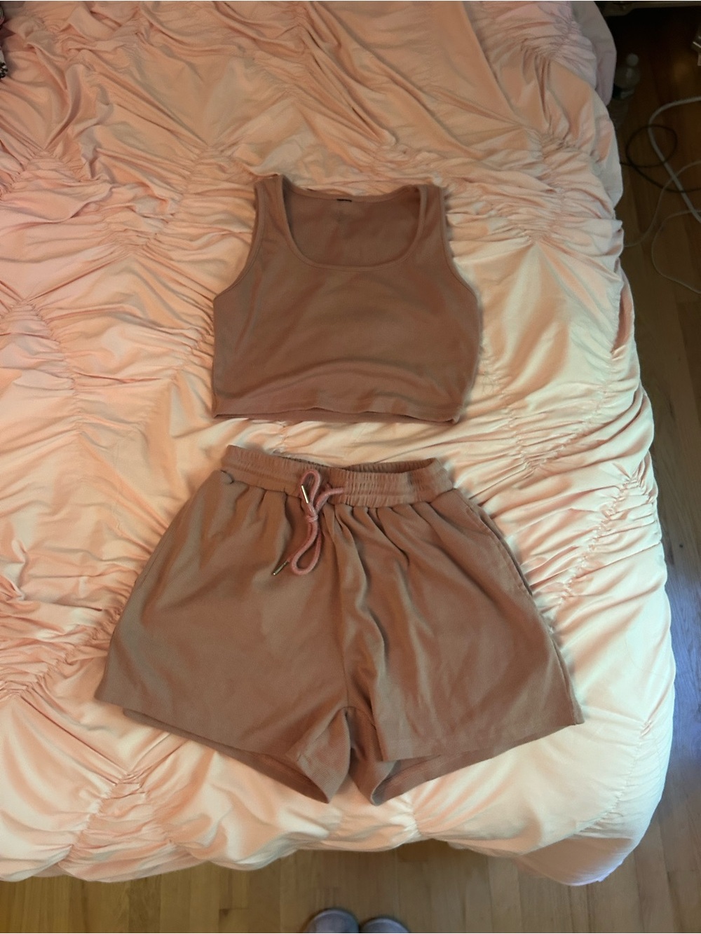 Pink set - Picture 2 of 2